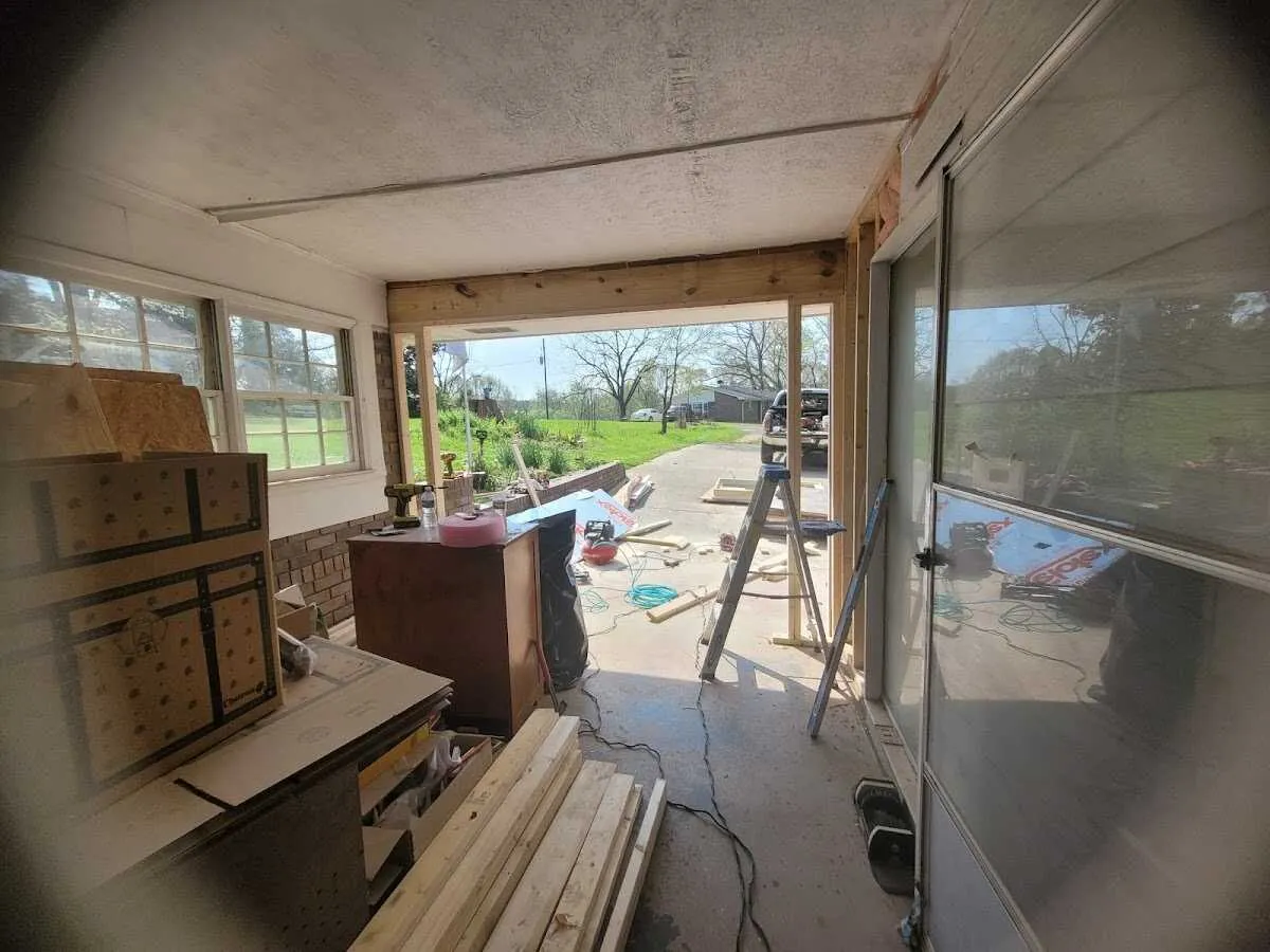 Air movers and dehumidifier for Water Mitigation Services in Orland Park